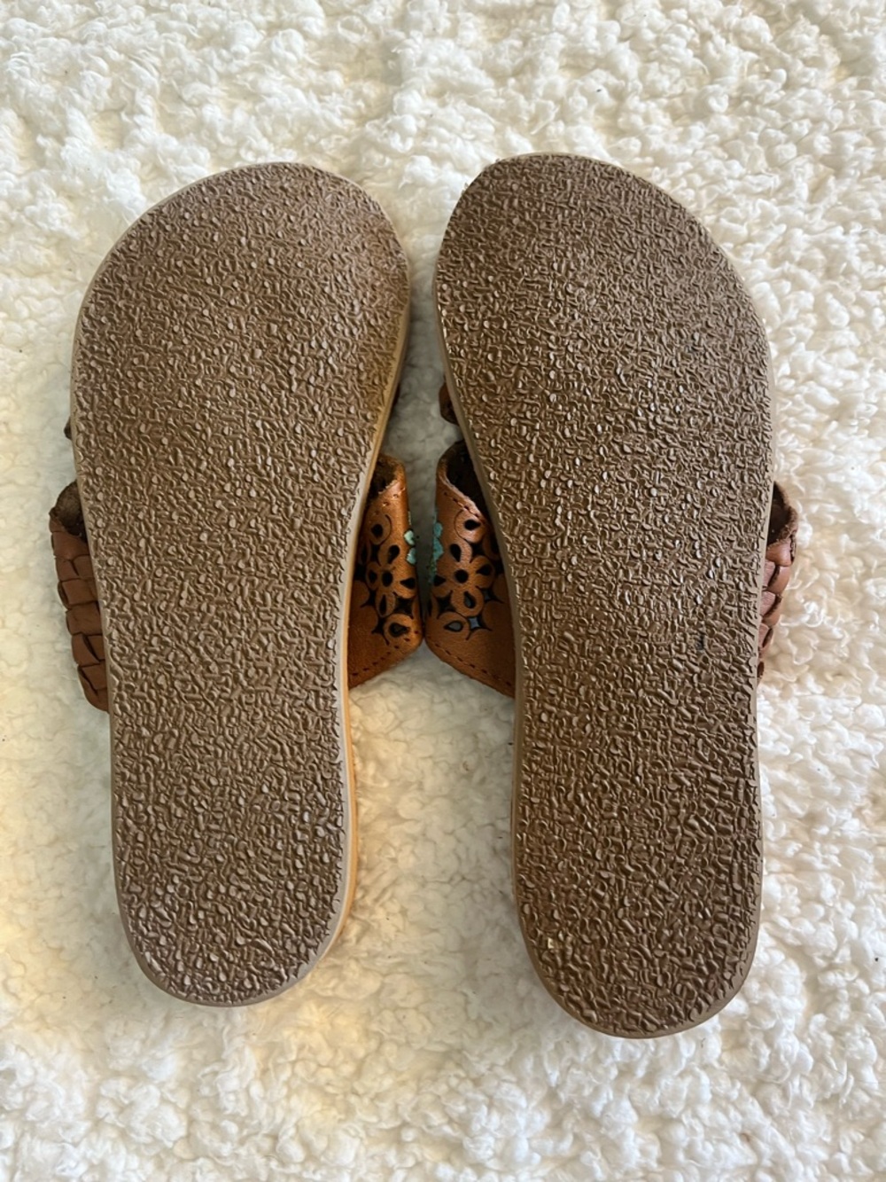 Mexican Sandals Brown Leather Slide Sandals with Embroidered Floral Detail - Picture 3 of 3